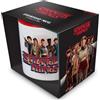 Pyramid International Stranger Things (Cast) - Tazza in ceramica rossa con capsula, tazza ufficiale autorizzata Netflix, tazza in ceramica da 315 ml con iconica grafica del cast, taglia unica