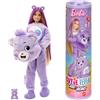 Barbie - Cutie Reveal Serie Care Bears, bambola con costume di orso di peluche Share Bear, 10 accessori a sorpresa cambia colore tra cui un mini orso inclusi, giocattolo per bambini, 3+ anni, JCN94