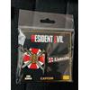 CAPCOM Confezione da 2 distintivi spilla smaltata CAPCOM Resident Evil Umbrella Corp...