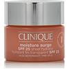 Clinique Protezione solare Moisture Surge SPF25