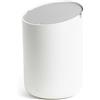 Kazai. Cestino Bagno Piccolo 'Tove' - 1,5L | Esclusivo Mini Cestino di Design da Berlino | Pattumiera da Tavolo per Bagno, Cucina & Scrivania | Antiscivolo, Secchio Interno | Bianco, Grigio chiaro