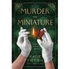 Katie Tietjen Murder in Miniature: A Maple Bishop Mystery: 2 (Tascabile)