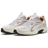 Puma Milenio Tech_ Scarpe da ginnasticaUnisex - Adulto | La Milenio Tech nello stile degli anni zero combina mesh arioso e toni metallici per un look elegante e piacevole.