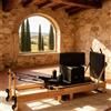 UOSU Letto Pilates Pieghevole, Attrezzatura Fitness, Macchina Pilates Reformer per Studio Yoga e Palestra, Scala per Club Privati e Allenamento di Bodybuilding a Casa