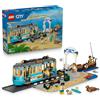 LEGO City Classic Tram Classico della Spiaggia - Treno Giocattolo con Binari, Scena di Strada, 5 Minifigure e 5 Figure di Animali - Idea Regalo di Compleanno per Bambini da 7 Anni in su - 60506