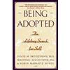 Robin Marantz Henig David M. Brodzinsky Marshall D. Sc Being Adopted (Tascabile)