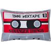 Character World Stranger Things - Cuscino con licenza ufficiale, super morbido, reversibile, 2 lati, design a cassetta, perfetto per qualsiasi camera da letto, divano o letto, 25 x 40 cm