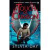 Sylvia Day A Touch Of Crimson (Tascabile)