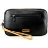 Alviero Martini 1A Classe Clutch comoda, pratica ed elegante realizzata in pelle. Dispone di un ampio scomparto principale con chiusura zip e tasca sul fronte con chiusura zip, polsiera removibile. 2
