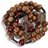 Nazareth Store Rosario cattolico realizzato a mano in legno massello di olivo e rosso scuro, collana da preghiera con medaglia in rame antico e crocifisso, regalo per uomo, 20.6, Legno, Nessuna