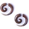 81stgeneration Orecchini Finti a Spirale in Legno con Punta in Ottone Dorato da 30 mm | Orecchini Finti Tribali in Legno per Uomo | Cerchi Falsi | Gioielli Surfer Cheater | Orecchini Boho Fatti a Mano