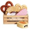 Le Toy Van Gioco educativo per bambini dai 2 anni cassetta di pane e prodotti da forno giocattolo in legno, giocattoli Montessori, gioco ecologico in legno FSC e colori a base d'acqua