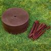 UNIGARDIA Bordura per Aiuola 10 m con 20 Picchetti di Fissaggio - Altezza 13 cm, Spessore 3 mm - Bordatura per Giardino in Plastica - Uso Semplice, Marrone con Decori in Legno
