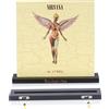 Decibelvibe Mensola per dischi in vinile in legno, supporto da parete, per mostrare il tuo disco in vinile preferito, display singolo e doppio in vinile (nero)