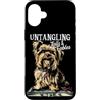 Funny Pet Owner Pooch Grooming Salon Des Custodia per iPhone 16 Plus Toelettatrice per cani Yorkie Grooming Pro Untangling Tails And Fables