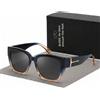 NONE Occhiali da Sole Polarizzati COOLEAR da Indossare Sopra gli Occhiali da Vista, Modello Quadrato Trendy Anti-Riflesso per Donna, Design Avvolgente, Protezione UV400