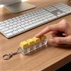Generic Tastiera portatile Fidget, portachiavi leggero con tastiera per adulti, portachiavi fidget per borse, indumenti, spazi uffici, aree interne e regali per famiglie, giallo