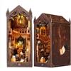 PQETBV Book Nook Kit, Kit di Costruzione di Modellini con Mobili e Luce LED in Legno Book Scaffale Inserto Decorazione per Appassionati, Donne, Ragazzi e Amanti dei Libri