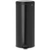 Brabantia NewIcon Pedal Bin Pattumiera a Pedale Grande, Matt Black, 30 L | Spazzatura cucina e bagno, Secchio interno in plastica rimovibile, Chiusura silenziosa, Base antigraffio, Sacchetti inclusi