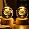 Halorin 2 sfere di cristallo 3D luce notturna: quadrifoglio, lampada a sfera in vetro, diametro 60 mm, con incisione USB 3D, quadrifoglio, luce notturna a forma di quadrifoglio, lampada da notte con