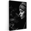 MuchoWow© Stampa su Tela Quadri da Salotto Moderni Soggiorno Canvas per | 80x120 cm - bagno Foto Decorazioni Parete Donna - Pantera - Animali - Bianco e nero - Ritratto