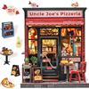 Fsolis Book Nook Kit - Angolo Lettura Case delle bambole con Luci LED - Scaffale Libri Miniatura Illuminato, Dono Decorativo per Ragazzi e Adulti che Crea Atmosfere Suggestive (Uncle Joe's Pizzeria)