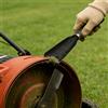 Generic Strumento di pulizia della lama del tosaerba, raschietto in metallo resistente, strumento per la rimozione di erba e sporco, per tosaerba, trapianto di erbacce da giardino