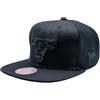 Mitchell & Ness Uomo Cappellini/Snapback cap Black on Black SB Chicago Bulls Nero Regolabile