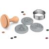 CÉCOA - Timbro Biscotti Cavaliere 3 Impronte + Tagliapasta Rotondo - Kit Pasticceria Bambino - Stampo Sabbiato Decorato - Silicone alimentare senza BPA - Legno & Inox - Facile da pulire