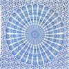 MOMOMUS Arazzo da Parete Mandala 135x210 cm, Bianco-Blu | Motivo mandala per pareti di medie dimensioni: arazzo 135 x 210 cm, leggero, stampato su un lato e facile da appendere