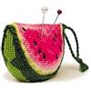 RIOLIS 866 Puntaspilli a forma di anguria Kit Punto Croce Contato | Aida Zweigart 15 ct bianca, 8 colori lana/acrilico, per Livello Intermedio, schema e ago inclusi, kit da ricamo idea regalo