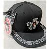 NUOVA ERA Portachiavi New Era Let's Drink in Town Chinese Food Cap nero con logo ricamato