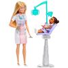 Barbie Carriere - Dentista, bambola bionda con abito blu e camice bianco, set include 1 piccolo paziente, mobili e accessori medici a tema, giocattolo per bambini, 3+ anni, JCR74