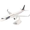 Herpa Snap-Fit Modellino di aereo LOT Polish Airlines Embraer E195 - SP-LND, miniatura in scala 1:100, pezzo da collezione, modello con base, plastica