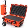 NANUK 935 - Valigia protettiva leggera e impermeabile in resina NK-7, con ruote e inserto in schiuma personalizzabile (56 cm x 36 cm x 23 cm) Omologata come bagaglio a mano (Arancione)