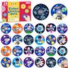 SCIONE 24 Pcs Mini Fidget Spinner Spazio Regalini Fine Festa Compleanno | Set di 24 fidget spinner spazio e galassia con scatola. Regalini fine festa compleanno per bambini di età 3+ anni.