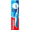 Colgate Spazzolino da denti manuale per adulti, portatile, confezione da 4 | Spazzolino da denti da viaggio pieghevole con setole morbide a due livelli e una copertura protettiva