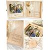 Joli Coon Confezione regalo nonna in legno, 14 x 14 x 3 cm | Fiori secchi veri, slot fotografico con magnete a cuore, incisione interna, chiusura in metallo, pronto per essere regalato