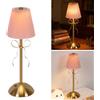 CHENBOOW Lampada da Tavolo a LED,Piccola Lampada da Tavolo con Fiocco Dorato,Lampada da Scrivania a LED Ricaricabile,Lampada da Tavolo Plissettata Vintage,Adatta per Interni,Esterni,Bar,Soggiorno