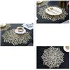 DEARMAMY 2 Pezzi Tovaglietta Plastificata PVC Oro a Fiore | Tappetino Traforato Raffinato per Tavolo, Resistenza al Calore, per Attività Formali e Dormitorio