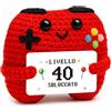 HUKUMA 40 Anni di Compleanno Donna Uomo, Controller di Gioco all'uncinetto, Regalo Gadget 40 Anni, Peluche Tascabile Positivo, Piccolo Regalo di Compleanno Divertente per Uomini, Nerd e Giocatori