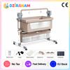 NONE Culla da Comodino per Neonati 0-12 Mesi, Altezza Regolabile, Pieghevole, Co-Sleeper con Funzione di Dondolio Elettrico, 5 Velocità, 3 Timer, Musica Bluetooth, Telecomando, Materasso, Zanzariera,