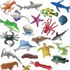 LUVDECO Set di 24 personaggi di animali marini, mini personaggi dell'oceano da giocare e decorare, set di personaggi di animali con diversi abitanti del mare