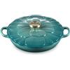 Le Creuset Tegame basso con coperchio a fiore in ghisa vetrificata 26 cm - Blu riviera