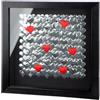 GILDE Quadro a forma di cuore, in plastica, nero, 40 x 40 cm | Materiale: plastica, vetro, metallo. Effetto 3D con motivo a cuore in rosso e argento. Gancio incluso.