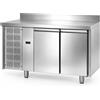 Tavolo Refrigerato 2 porte, con alzatina. 310 Lt. Acciaio inox. -2°/+8°C. - Cm. 142x70x85H. * MOTORE A SINISTRA *
