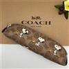 COACH Astuccio portamatite Coach x PEANUTS Snoopy Signature Print regalo 75° annive...
