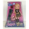 CLOE BRATZ STRUT IT NEW VINTAGE SEALED FROM BRATZPACK GIG Dolls MGA NRFB 2002