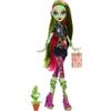 Monster High Boo-riginal Creeproduction Bambola Venus McFlytrap | Bambola da collezione, pianta mostruosa con gilet di jeans, leggings fantasia, supporto, diario e Chewlian, JHK58