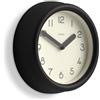 Jones Clocks® Fuze orologio da parete | Piccolo orologio rotondo moderno | Nero | Design giocoso con morbida presenza scultorea | Ideale per cucine, soggiorni e camere dei bambini